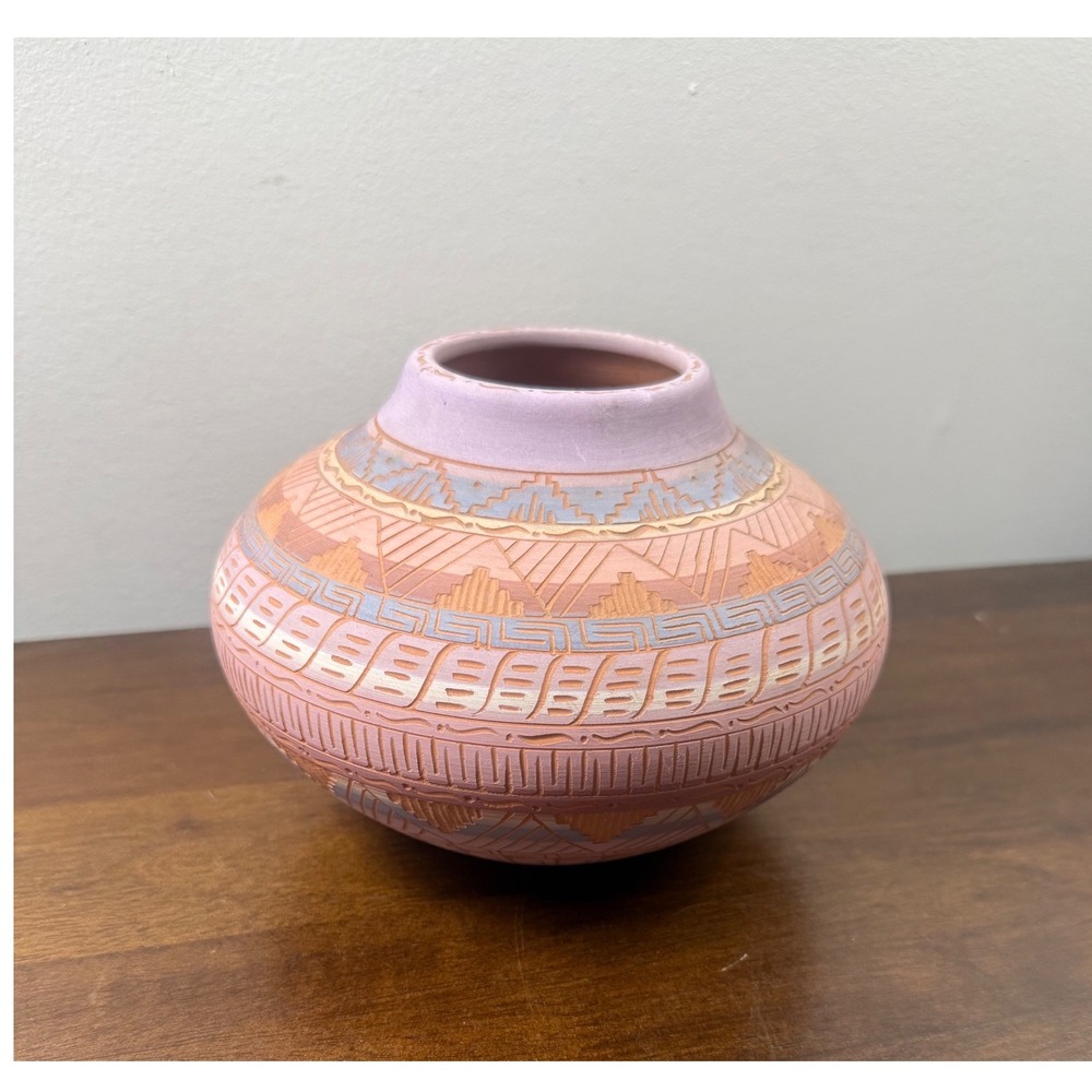 P Nez Navajo Pottery Vase Hand Etched Sgraffito Southwestern Pink Lavender 5in